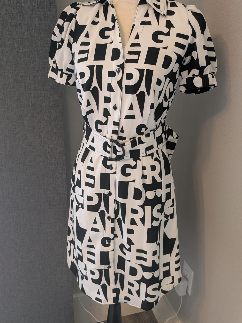 Karl Lagerfeld Paris Graphic Logo Belted Shirtdress 0 🖤